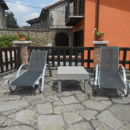 Casa Della Valle * Trisobbio